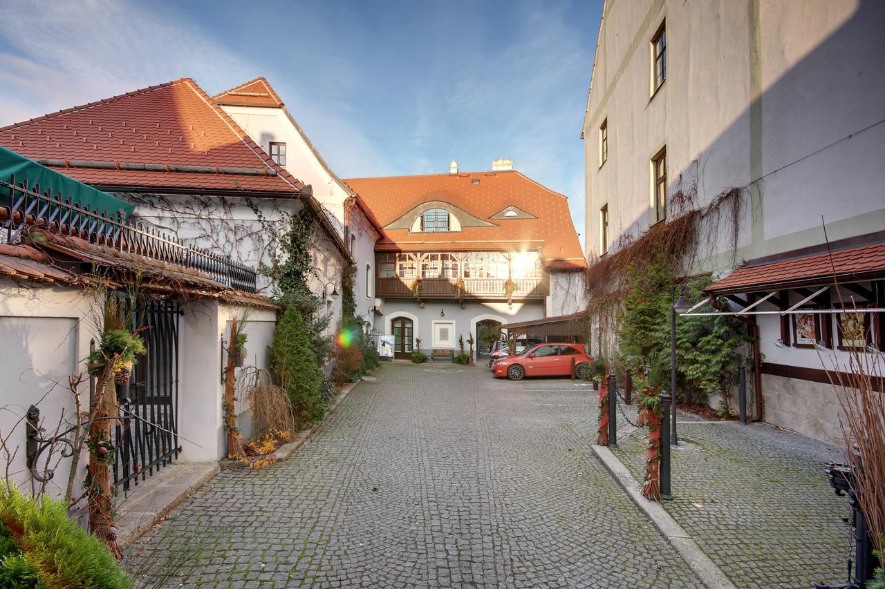 Penzion a restaurace U Míšků Třeboň Exteriér fotografie